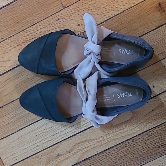 Toms Jutti Dorsay Flats with bow size 6 1/2 - Picture 2 of 7